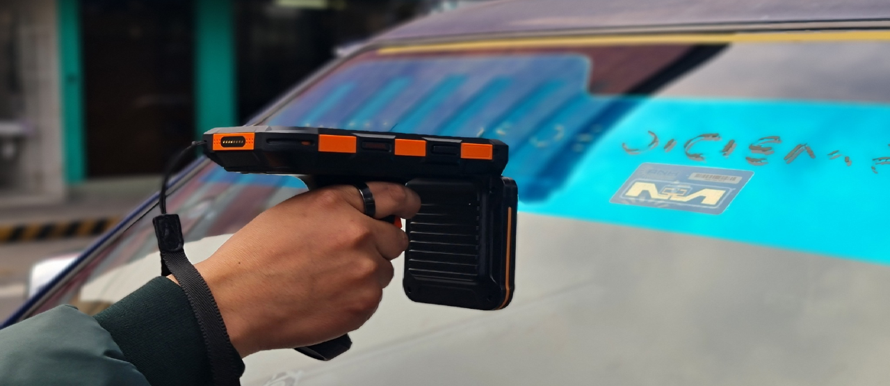 Bloquean a 600 vehículos por presunta carga repetitiva de combustible, según director de la ANH en Santa Cruz