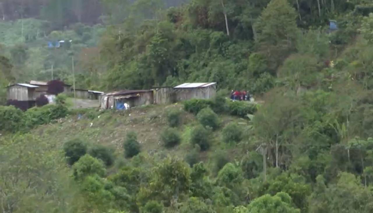 “El hecho que la Policía haya sido agredida no significa que no tengamos presencia de Estado”, dice viceministro tras asesinato múltiple en el trópico