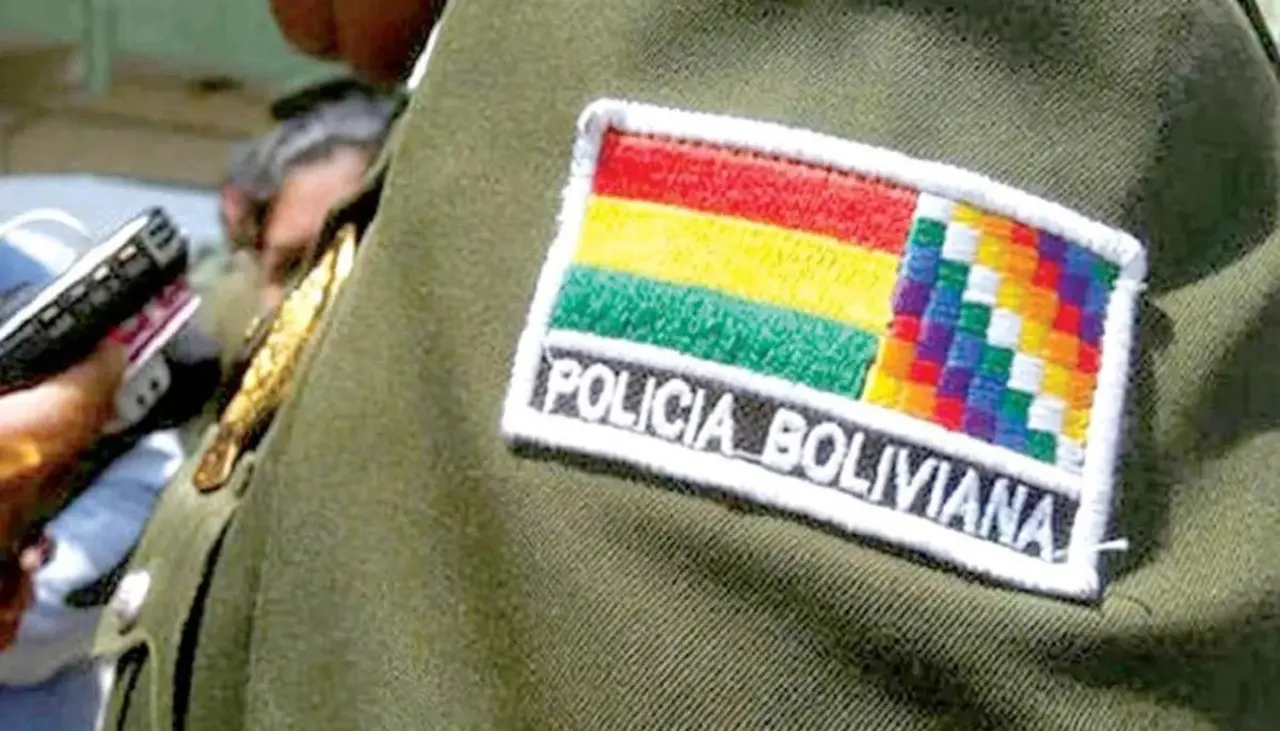 Dan baja definitiva a dos policías involucrados con el robo de una motocicleta en Pando