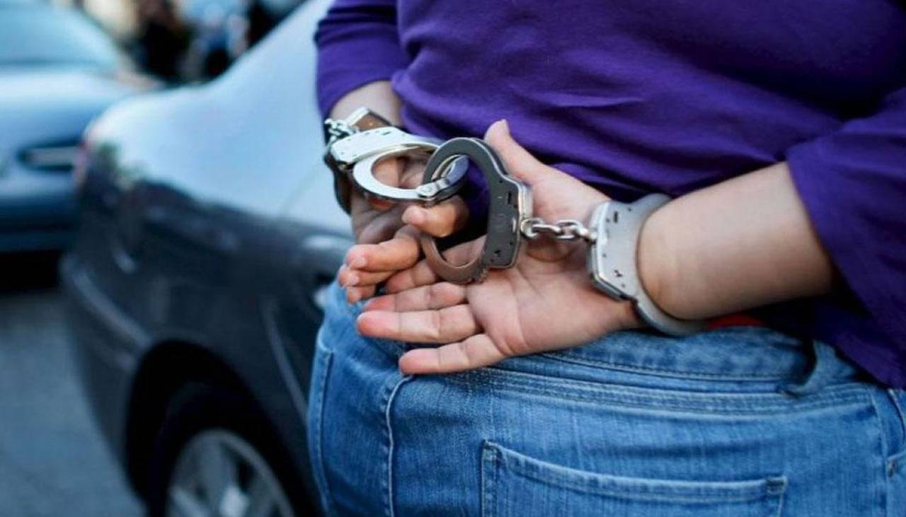 “Niños expresaron que extrañan a su hermana”: Madre acusada de trata de su hija será puesta ante un juez cautelar