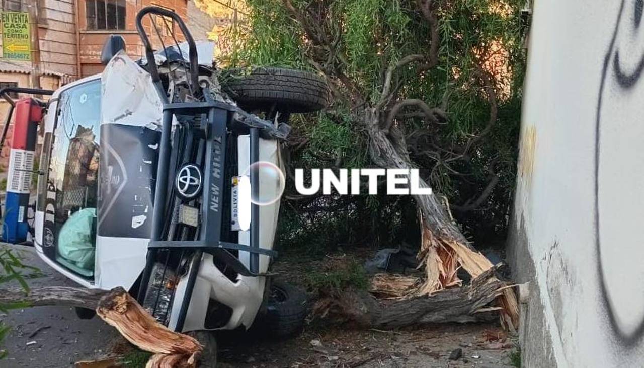 Accidente de patrulla: Policía dice que conductor “estaba sobrio” y que hubo una maniobra de evasión