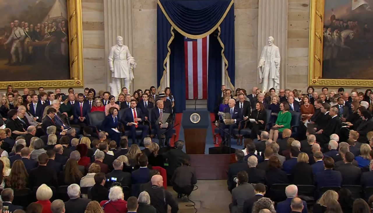 Inicia la ceremonia de investidura en la que Donald Trump jurará como presidente de EEUU