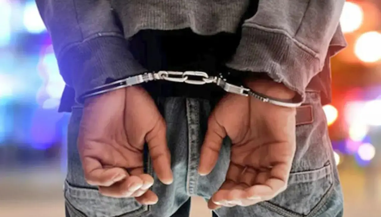 Dictan detención preventiva para dos acusados de tomar fotos íntimas en desfiles