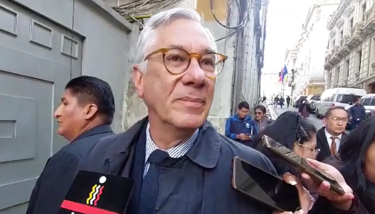 Rodríguez Veltzé pide deponer intereses y considera que el Gobierno tiene que atender las necesidades antes que la deuda externa