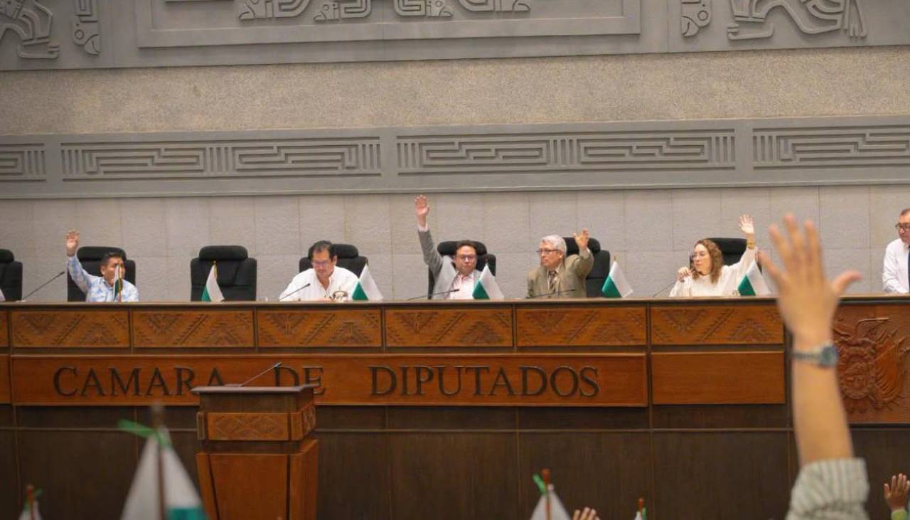 Diputados convocan a sesión este viernes para elegir directiva para la gestión 2026 - 2027