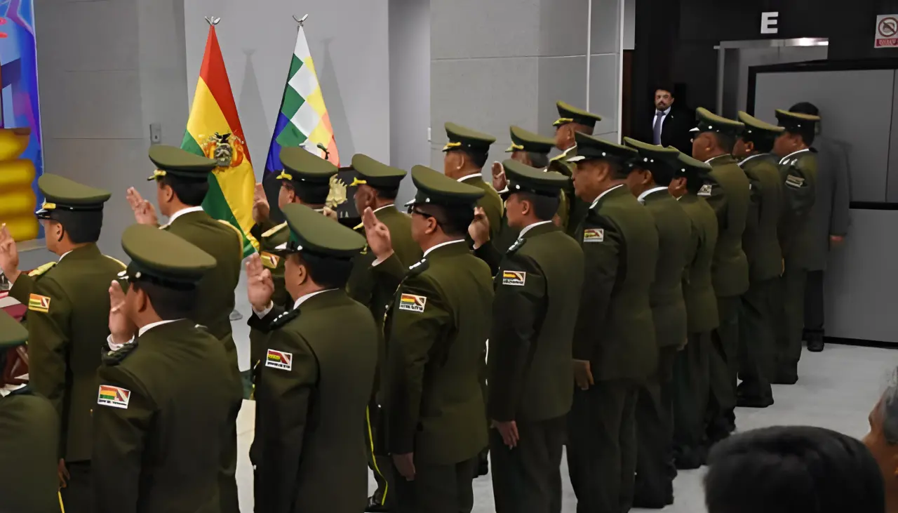 Alistan el cambio del Alto Mando de la Policía Boliviana, según una “orden de guarnición” de la institución policial 