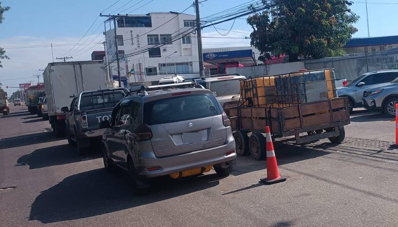 “La gente no puede seguir así”: Velasco dice que avanzará “con o sin decreto” en la importación de combustible en alianza público - privada