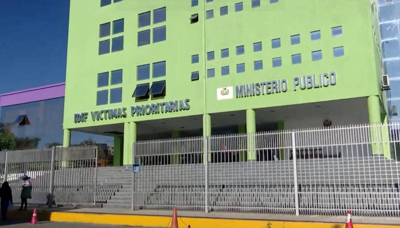 Lo apuñalaron cerca del corazón: Joven muere en medio de una pelea callejera tras una serenata en Vinto