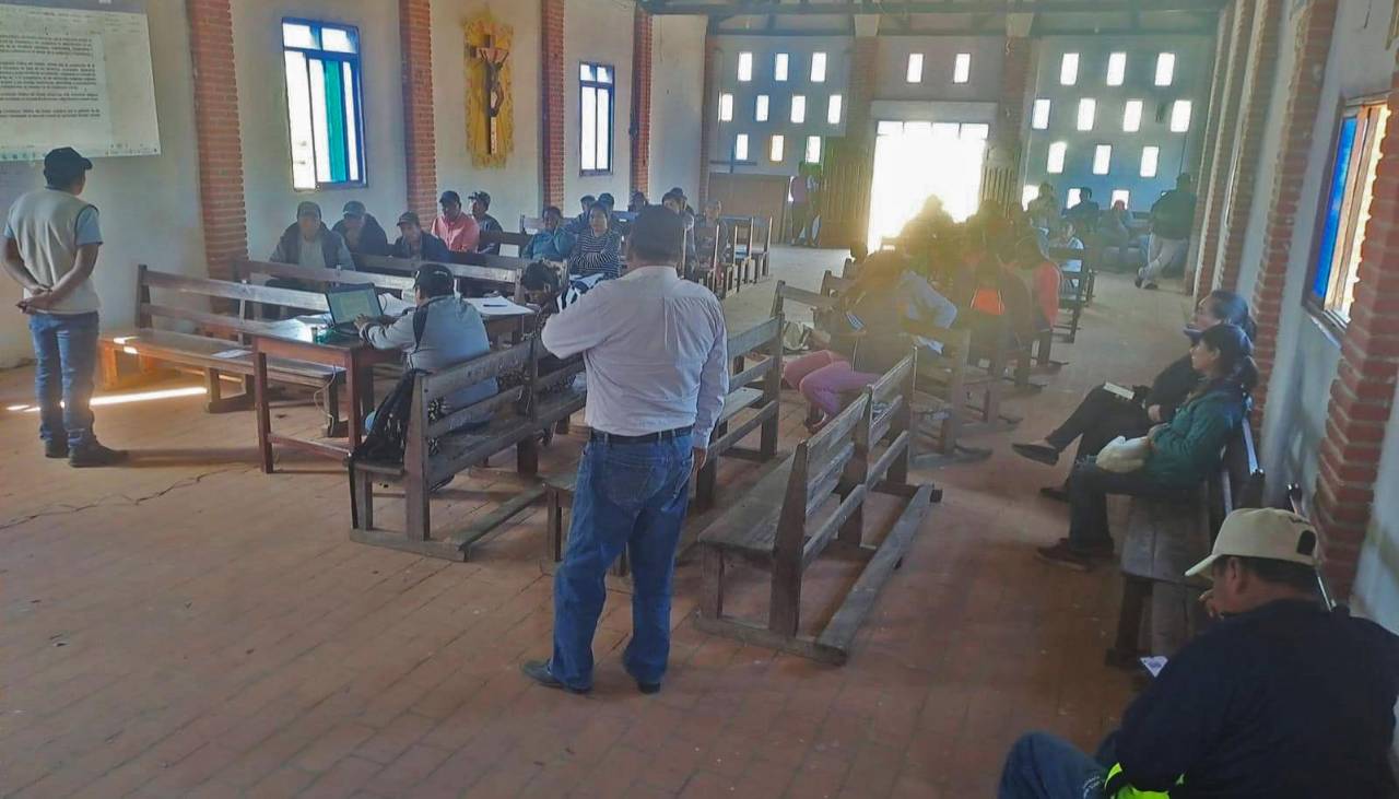 Santa Cruz: Anuncian bloqueo en carretera internacional exigiendo la conclusión de un módulo educativo en Charagua