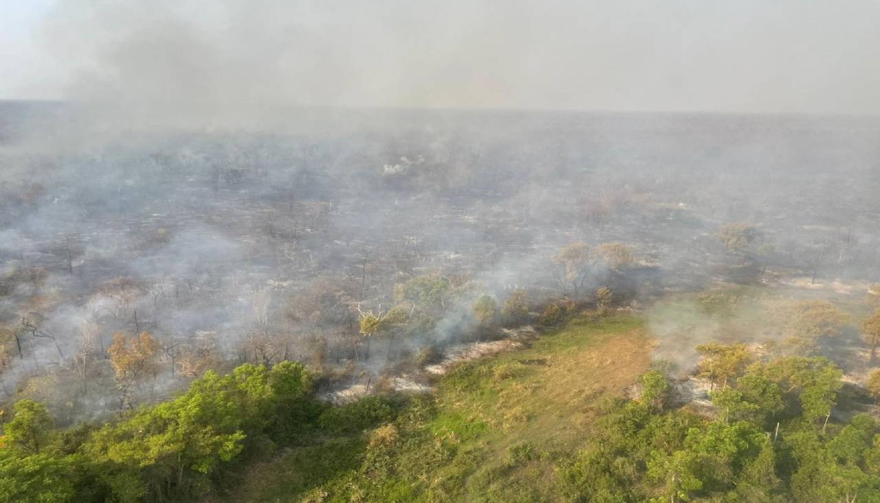 Autoridades de Bolivia y Brasil se reunirán este lunes para abordar la lucha conjunta contra los incendios