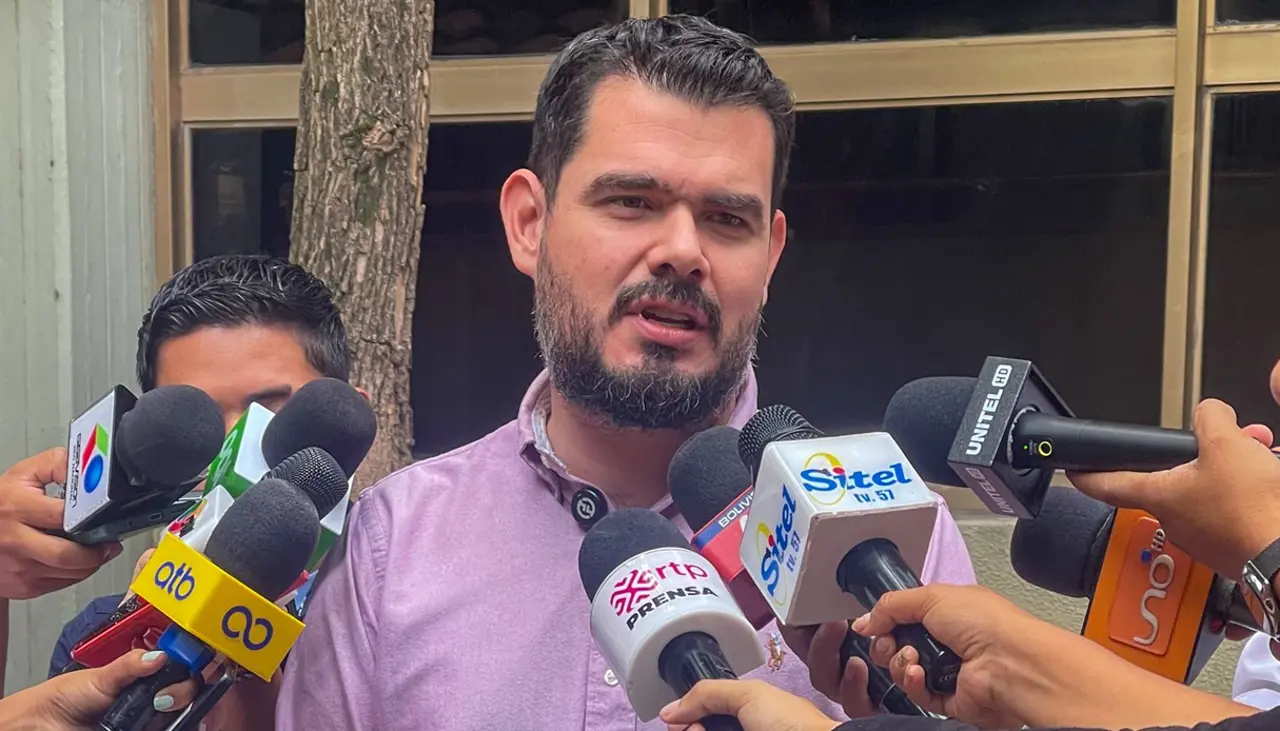 Gobernación cruceña defiende convenio de electrificación y niega vulneración de la autonomía departamental