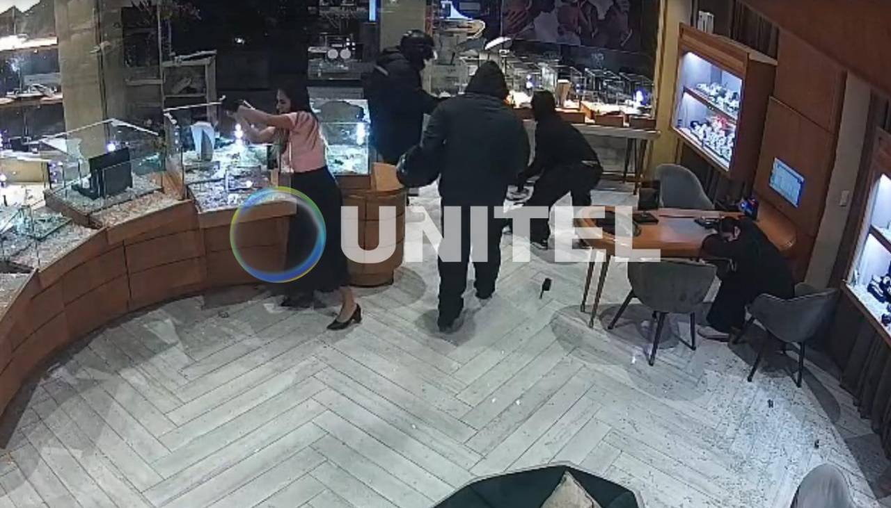 Asalto a joyería: hay tres aprehendidos y continúa la búsqueda de los atracadores