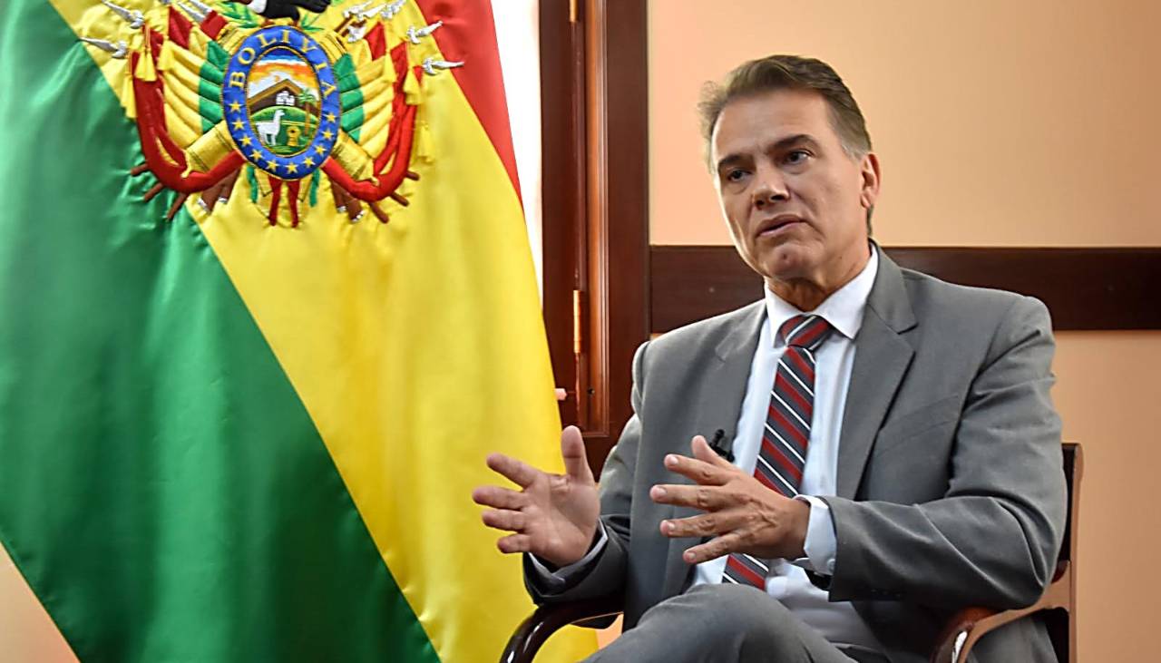 Ministro Justiniano a Evo: Nadie está por encima de la ley, aunque haya sido presidente o tenga capacidad de movilizar