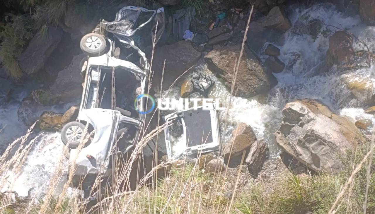 Tragedia en la ruta a la mina Bolsa Negra: Vehículo se precipita y deja siete fallecidos