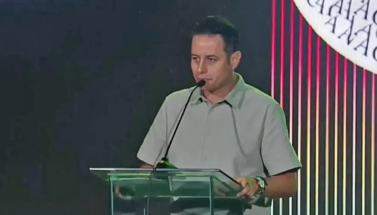 “Le dio la espalda a sus camaradas”: esposas de policías exigen que Lara se retracte de sus declaraciones