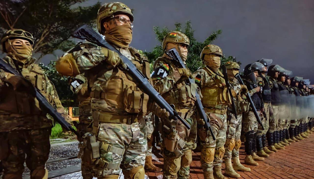 Miliares y policías salen a las calles de Santa Cruz para combatir la inseguridad