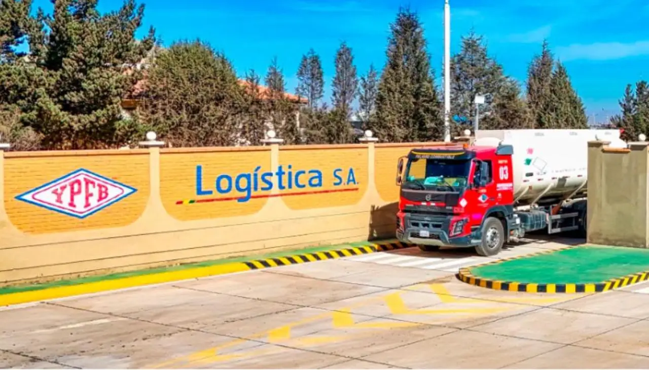 “Hay un nido de corrupción”, dice dirigente del transporte pesado sobre YPFB y pide cambio de funcionarios