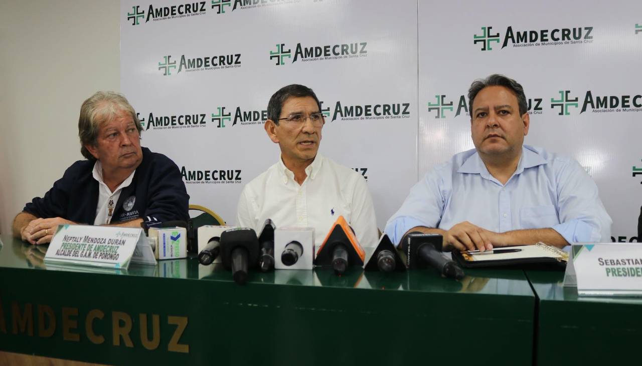 Emergencia por diésel: Estos son los puntos acordados entre YPFB y municipios cruceños