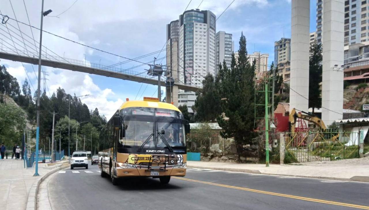 Anuncian la ruta “exprés” del PumaKatari por la nueva avenida La Paz para conectar el Sur con el centro 