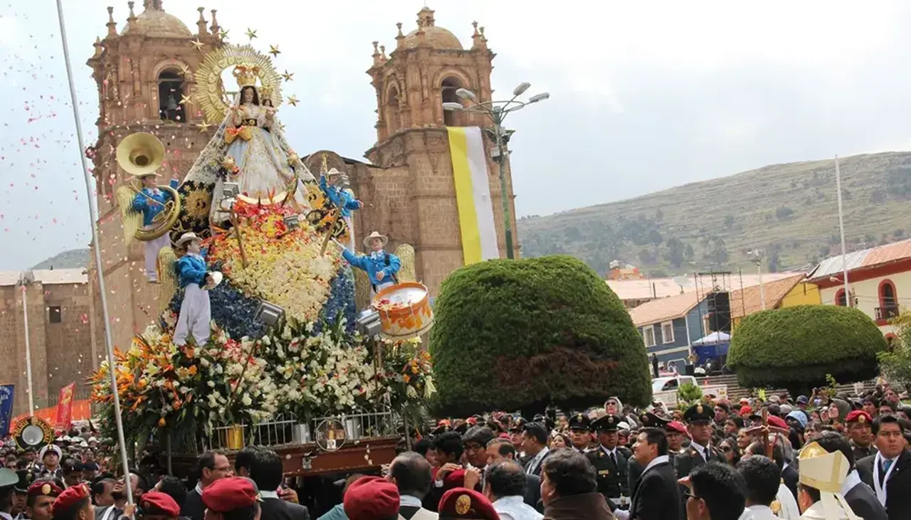 Prohíben que grupos extranjeros participen de la festividad de la Virgen de la Candelaria de Puno