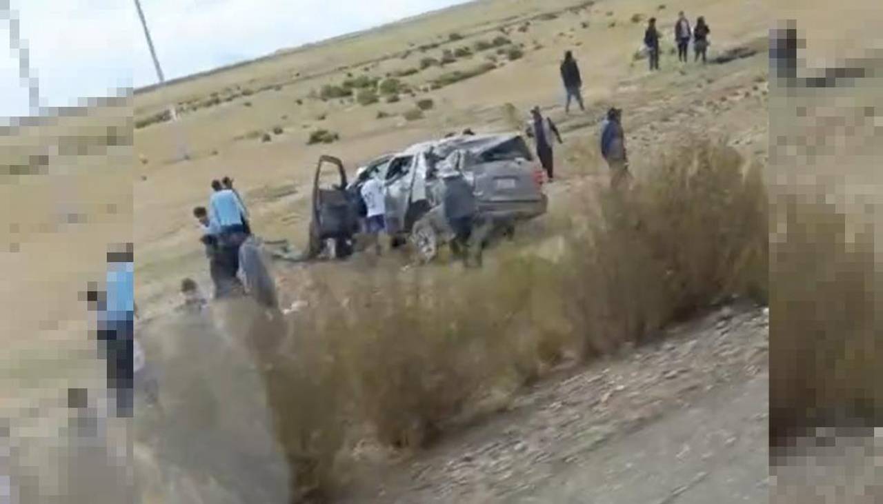 Al menos un fallecido y cuatro heridos luego que un vehículo volcara en la ruta Oruro - Pisiga