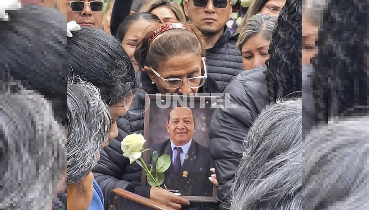Entre lágrimas y mucho dolor, despiden al destacado periodista Yerko Guevara