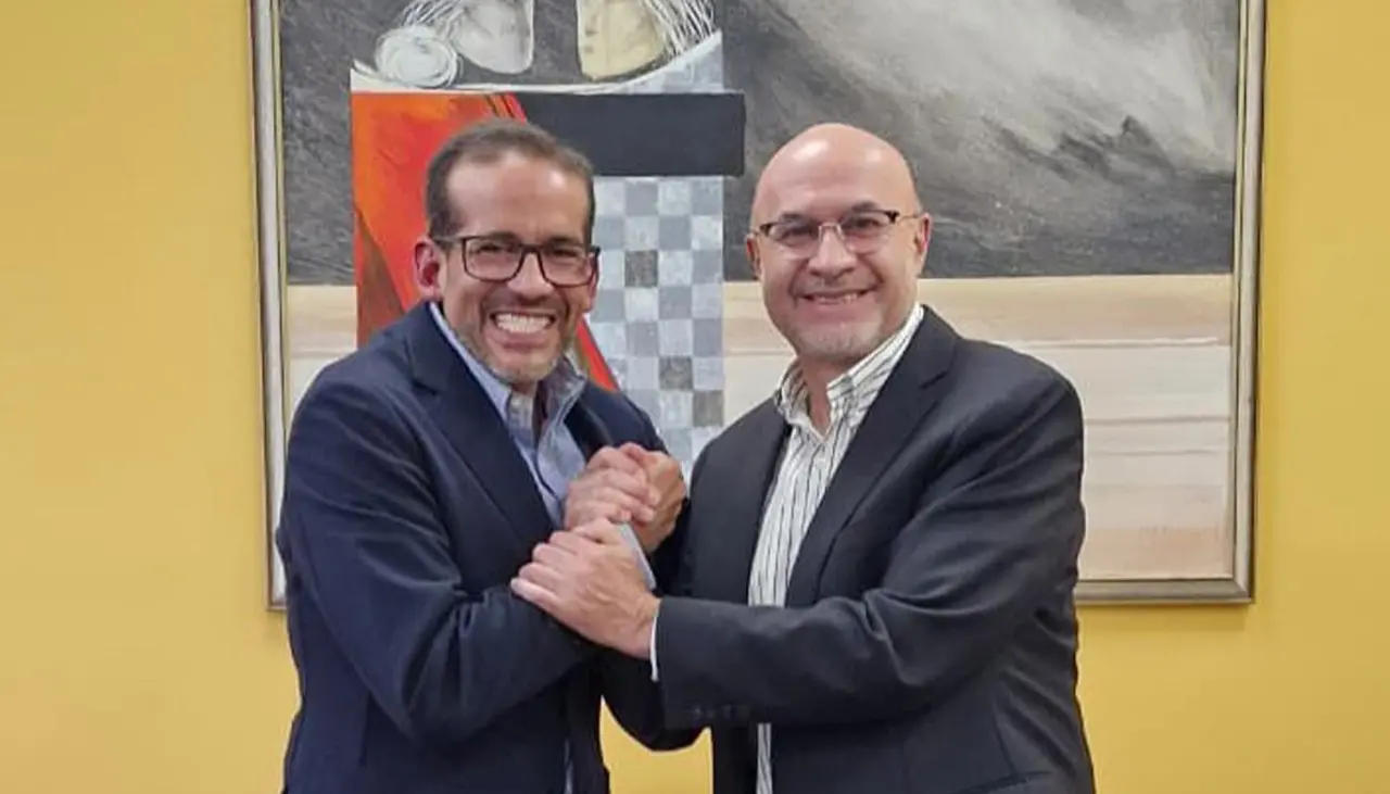 Ministro Lupo y Gobernador de Santa Cruz trataron 15 temas en reunión de tres horas en La Paz