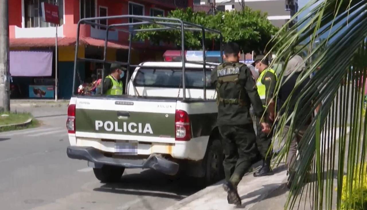 A plena luz del día, acribillan con al menos 15 disparos a un joven en el municipio de Entre Ríos