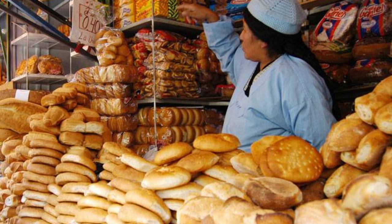 Panificadores quitan la ‘yapita’ en los mercados y el pan en las tiendas de barrio sube a 75 centavos la unidad