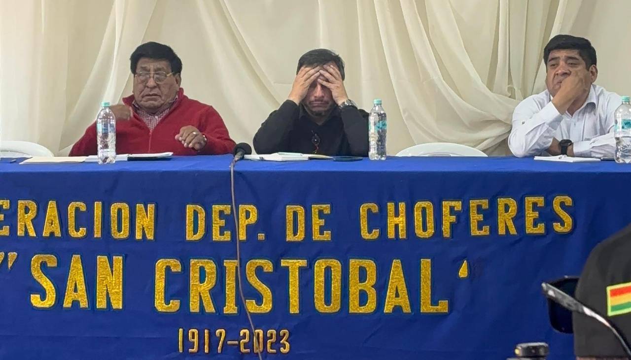 Oruro: Transportistas se retiran del diálogo con el Gobierno y las movilizaciones no cesan