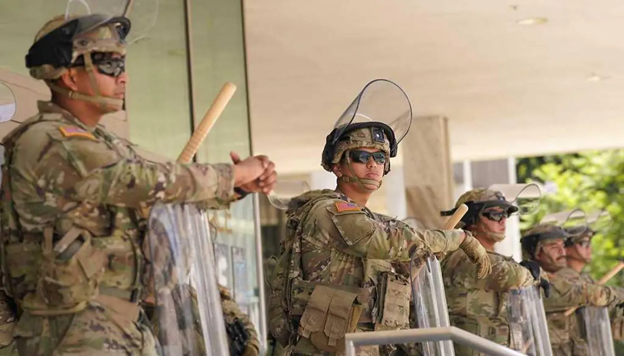 Texas despliega a 7.000 efectivos de la Guarda Nacional y la Policía por protestas contra redadas migratorias