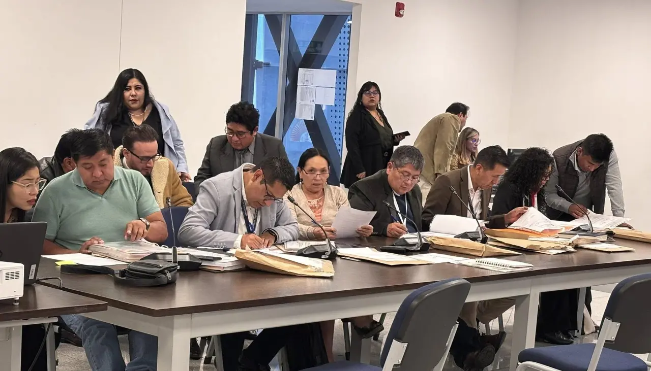 Esta es la lista de los 348 habilitados y 92 inhabilitados en la selección de aspirantes de vocales del TSE 