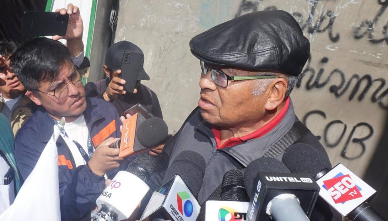 Ampliado de la COB: Dirigente de jubilados adelanta que pedirá ‘tregua social’ a los bloqueos