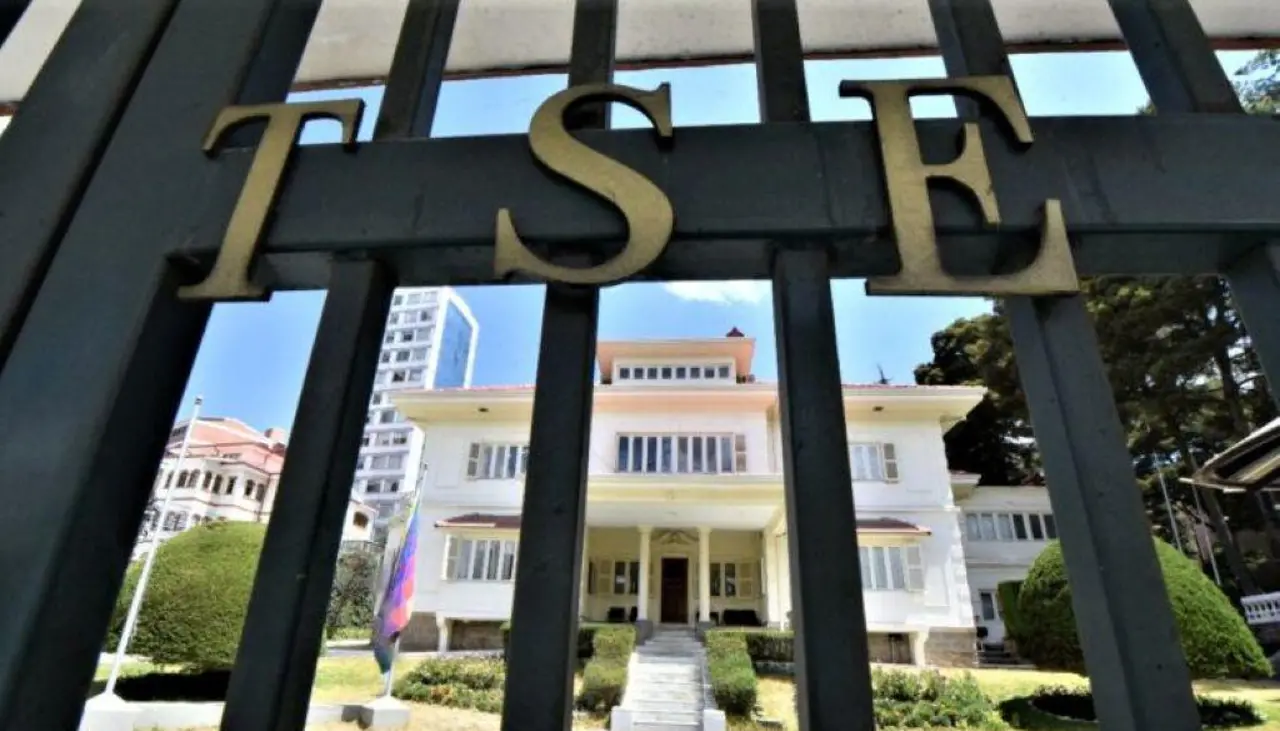 Publican la convocatoria para postulantes a vocales del TSE: Desde este viernes la comisión recibe documentos 