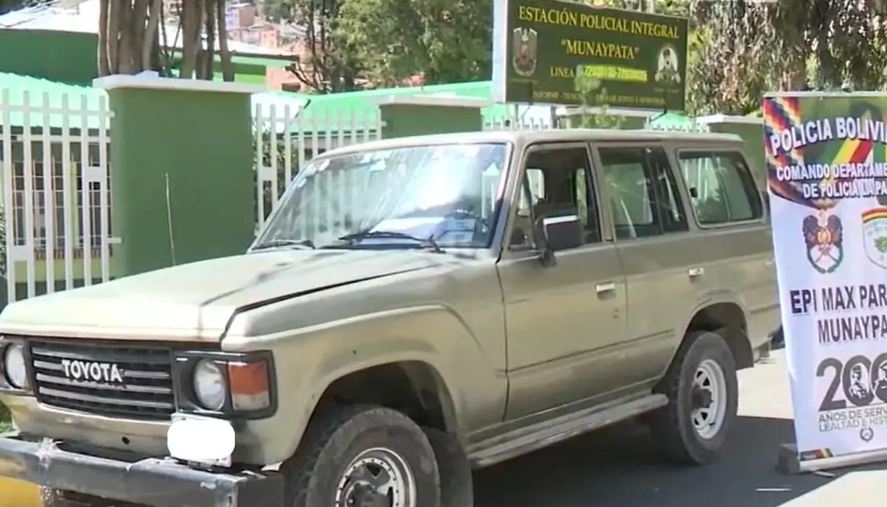 Roban vagoneta de la Alcaldía de La Paz y tras persecución es recuperada mediante GPS, reporta la Policía 