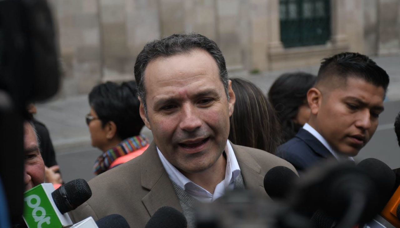 Vicepresidente cívico: Mientras el Gobierno no recorte su gasto, no aceptaremos quitar subsidio al combustible