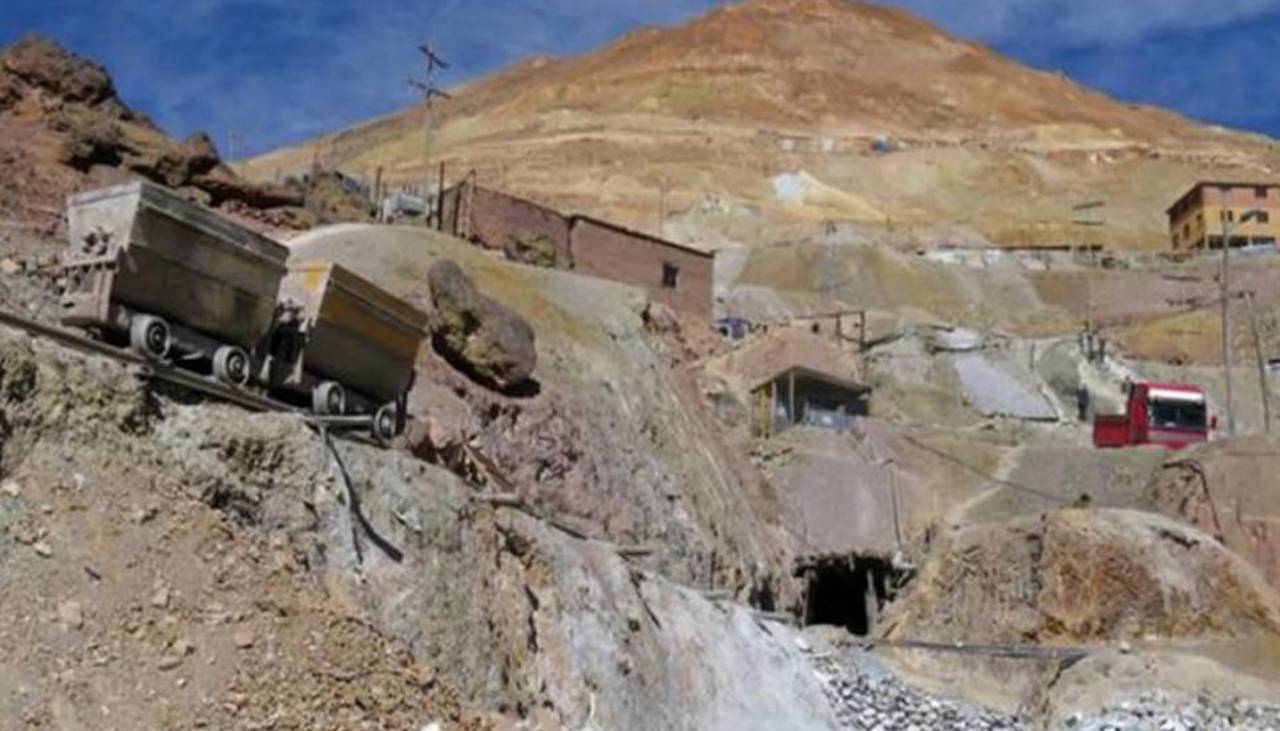 Cinco mineros mueren al inhalar monóxido de carbono de una k’oa en una mina en Potosí