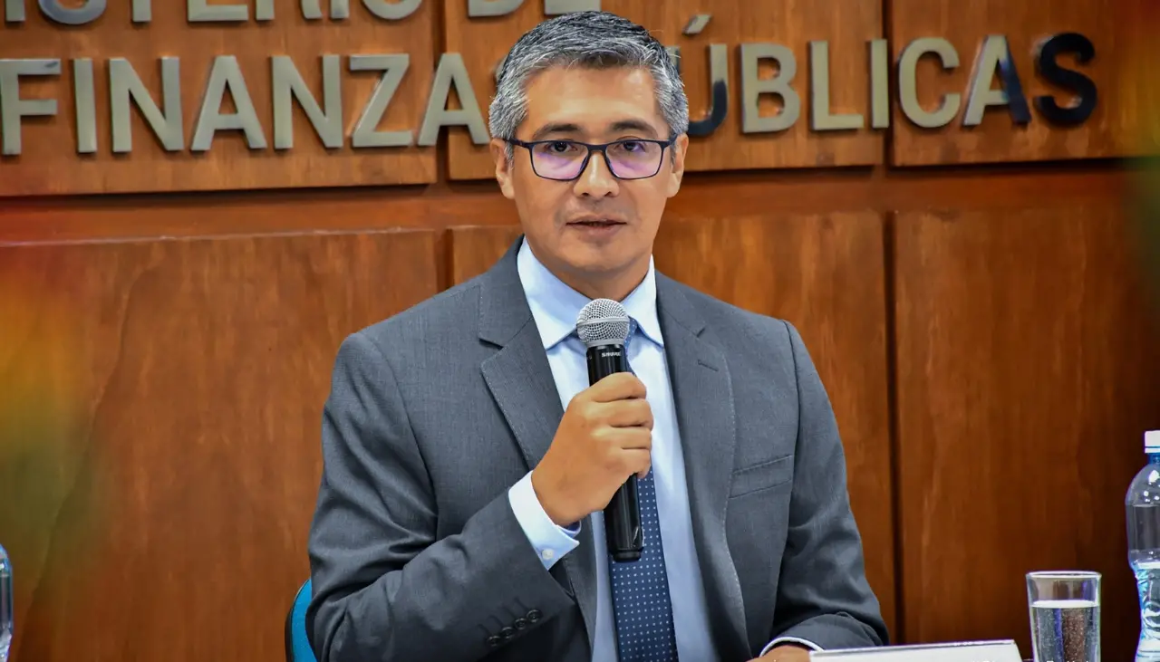 Espinoza sobre movilizaciones: “De esta (crisis) vamos a salir trabajando, no bloqueando”