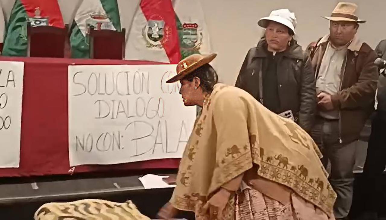 Senadora del PDC instala huelga de hambre y exige una solución a los bloqueos