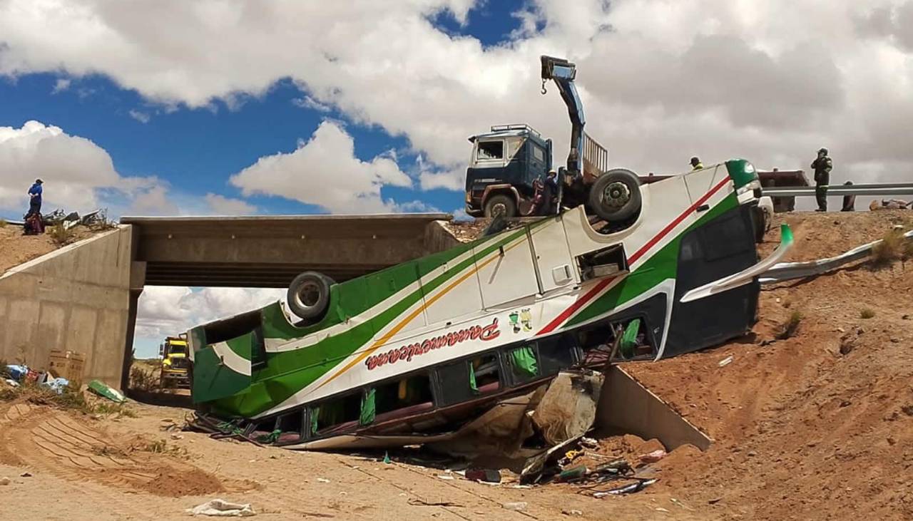 Tragedia en Uyuni: Esta es la lista de heridos de la flota que se volcó; el chofer del bus quedó aprehendido