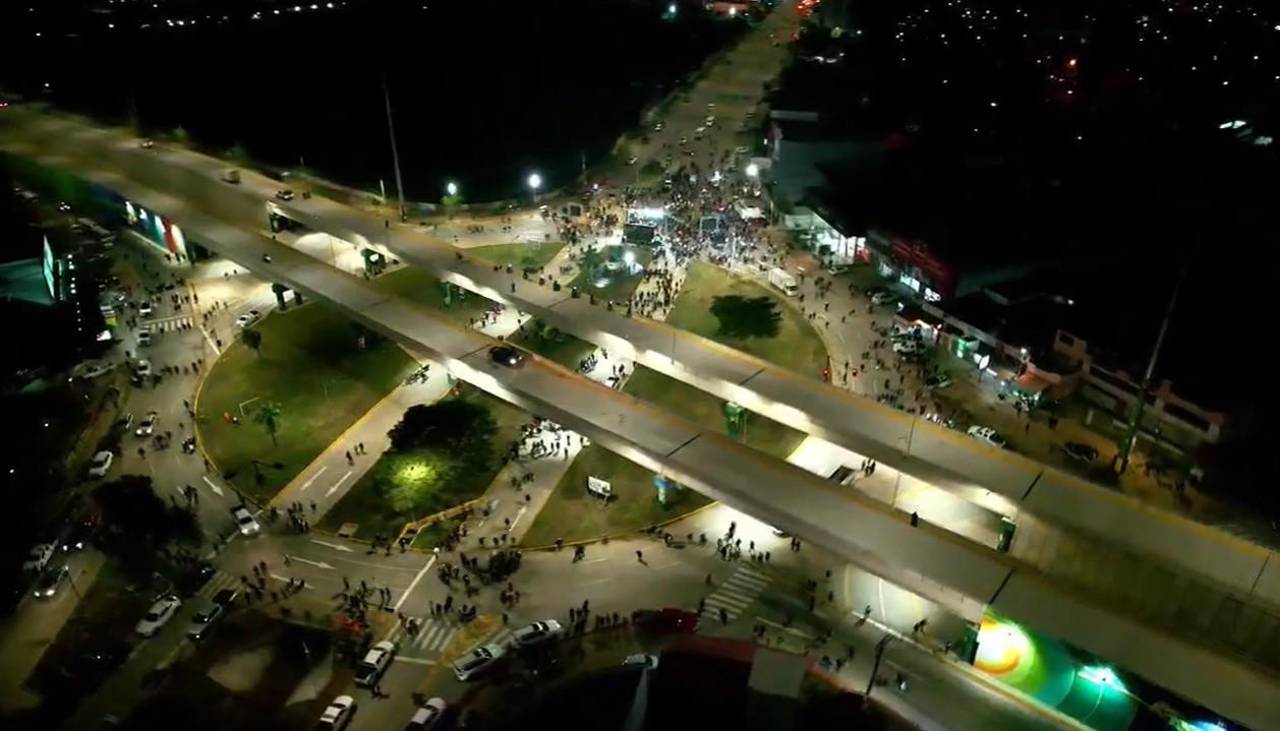 Tras casi dos años de construcción, inauguran el viaducto del cuarto anillo y Virgen de Cotoca 