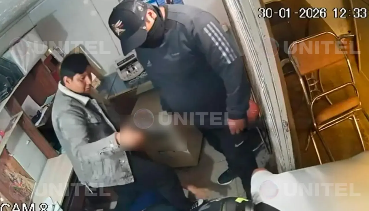 Tres sujetos armados roban violentamente $us 130.000 de una tienda de electrodomésticos en Cochabamba
