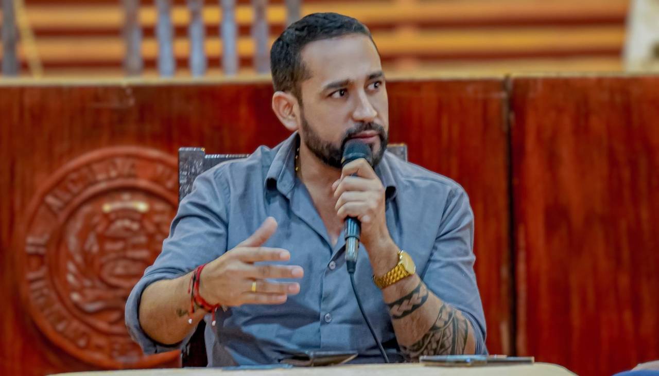 Alcalde de Trinidad anuncia recompensa de Bs 2.750 a quien denuncie la venta ilegal de combustible