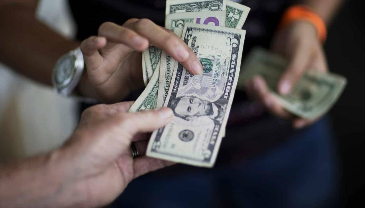 Embajador de Perú: En la frontera con Bolivia los comerciantes prefieren el dólar