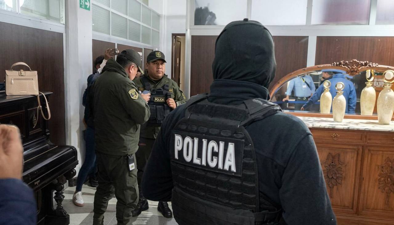 Fiscalía denuncia “secuestro” de Mariaca y que policías encapuchados ingresaron a instalaciones en Sucre