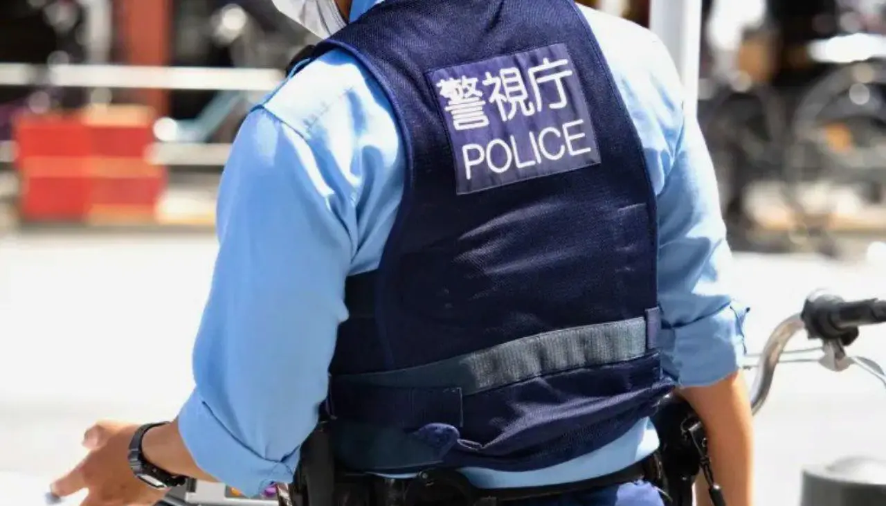 Una mujer en Japón fue arrestada por guardar el cadáver de su hija en un congelador durante 20 años