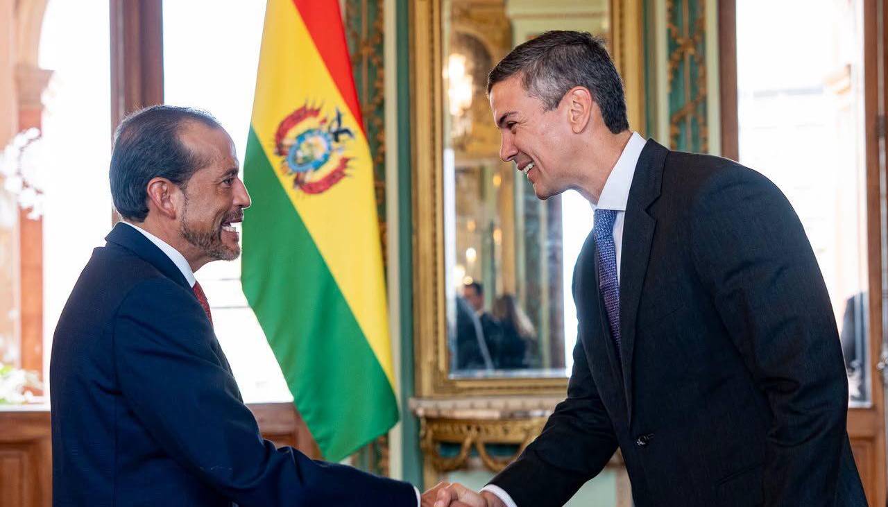 Camacho comienza su misión diplomática como embajador de Bolivia en Paraguay