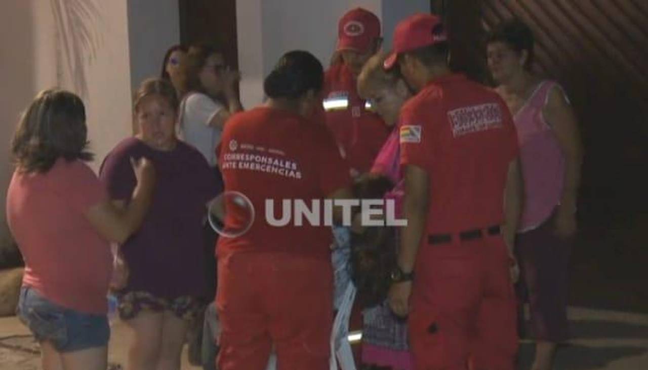 Incendio en un edificio del centro cruceño genera alarma de vecinos en Santa Cruz