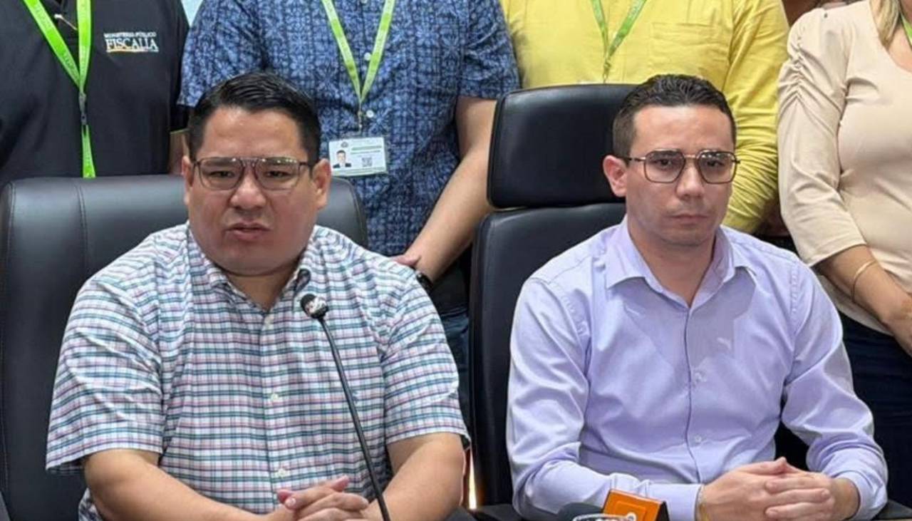 Mariaca guarda silencio y Zeballos declara ante un fiscal, ambos esperan ser puestos ante un juez 