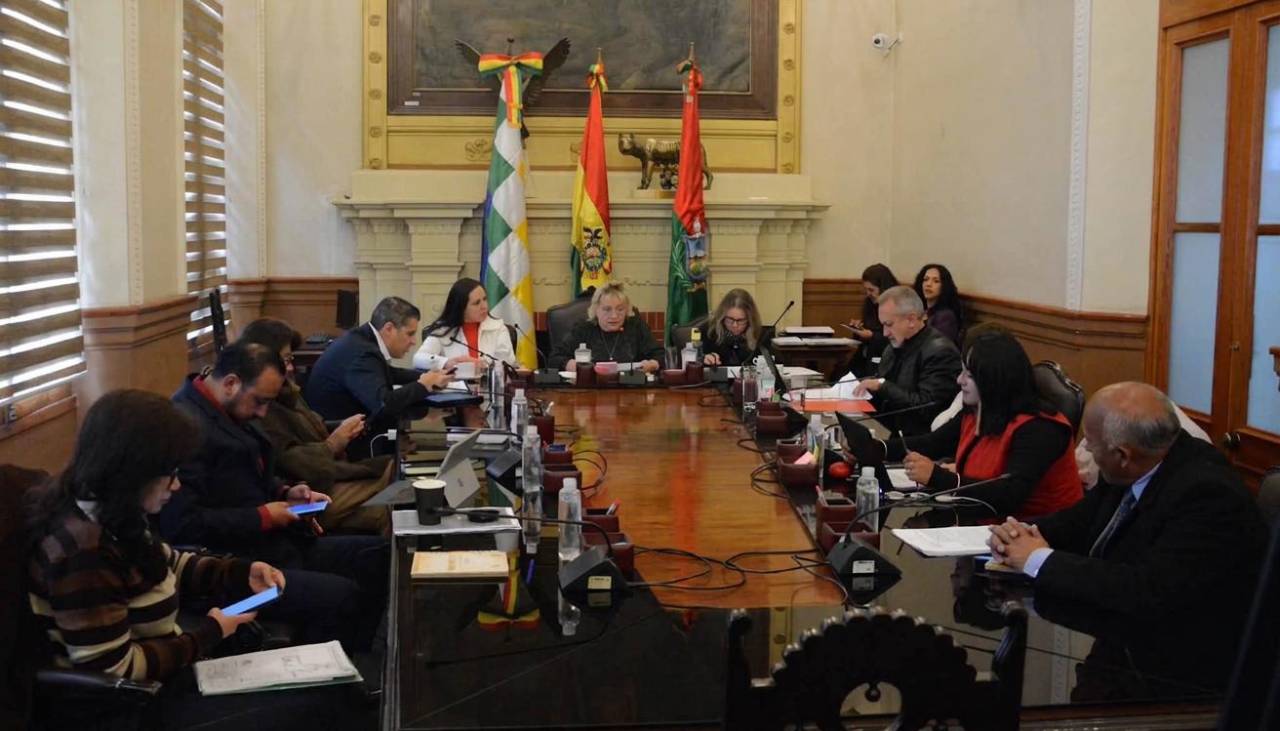 Concejo de La Paz sanciona ley de alivio tributario y Dockweiler la califica de “boicot a la ciudad”